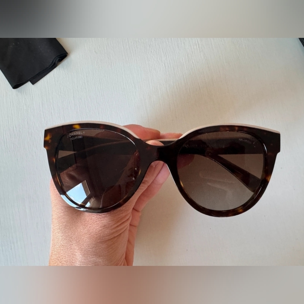 Chanel 5414 Butterfly Sunglasses - Picture 9 of 10